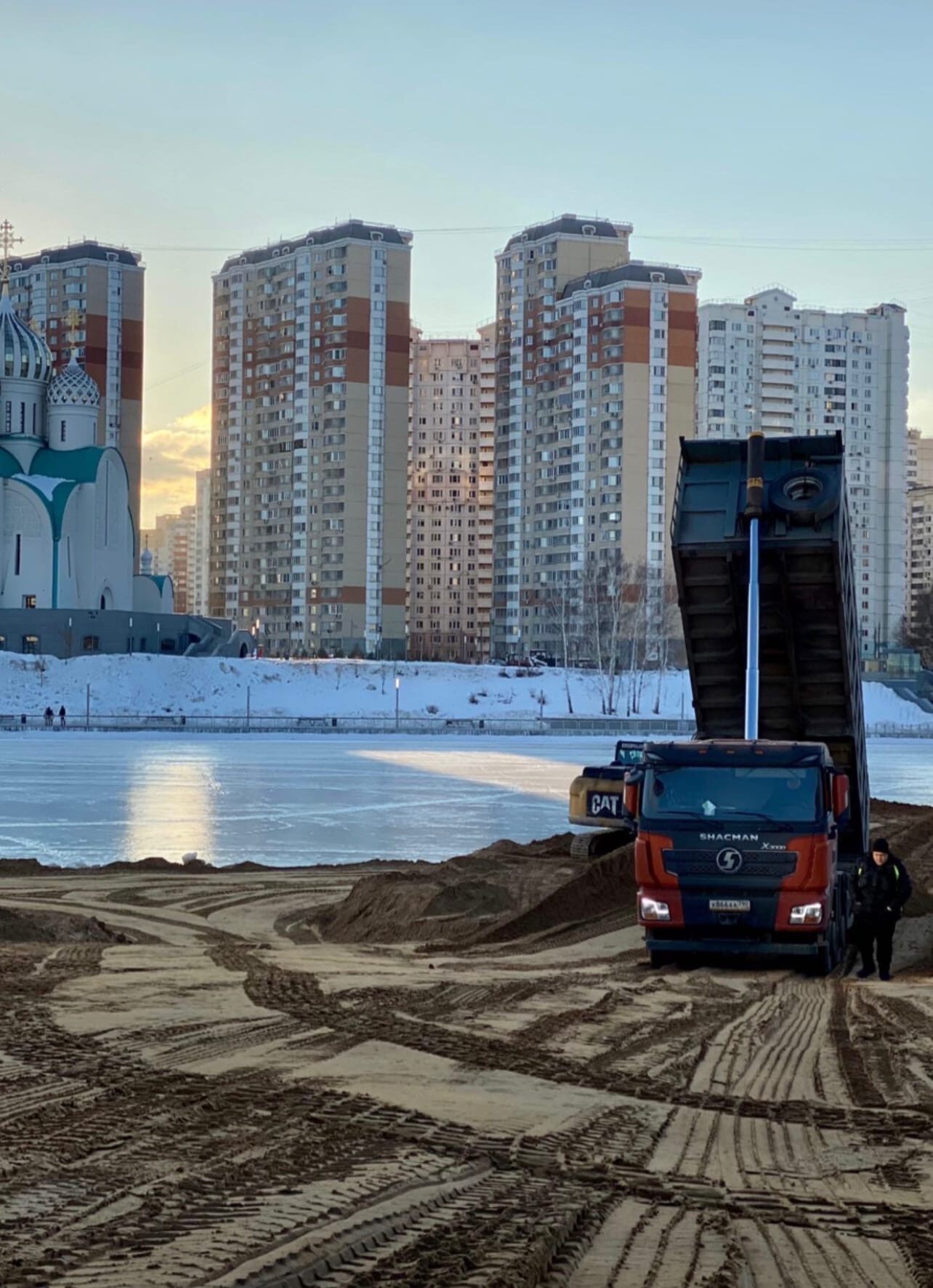 В Подмосковье началось строительство парка на набережной Москва-реки